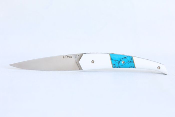 L'Orca Liner Lock manche Elforyn et pierre bleu