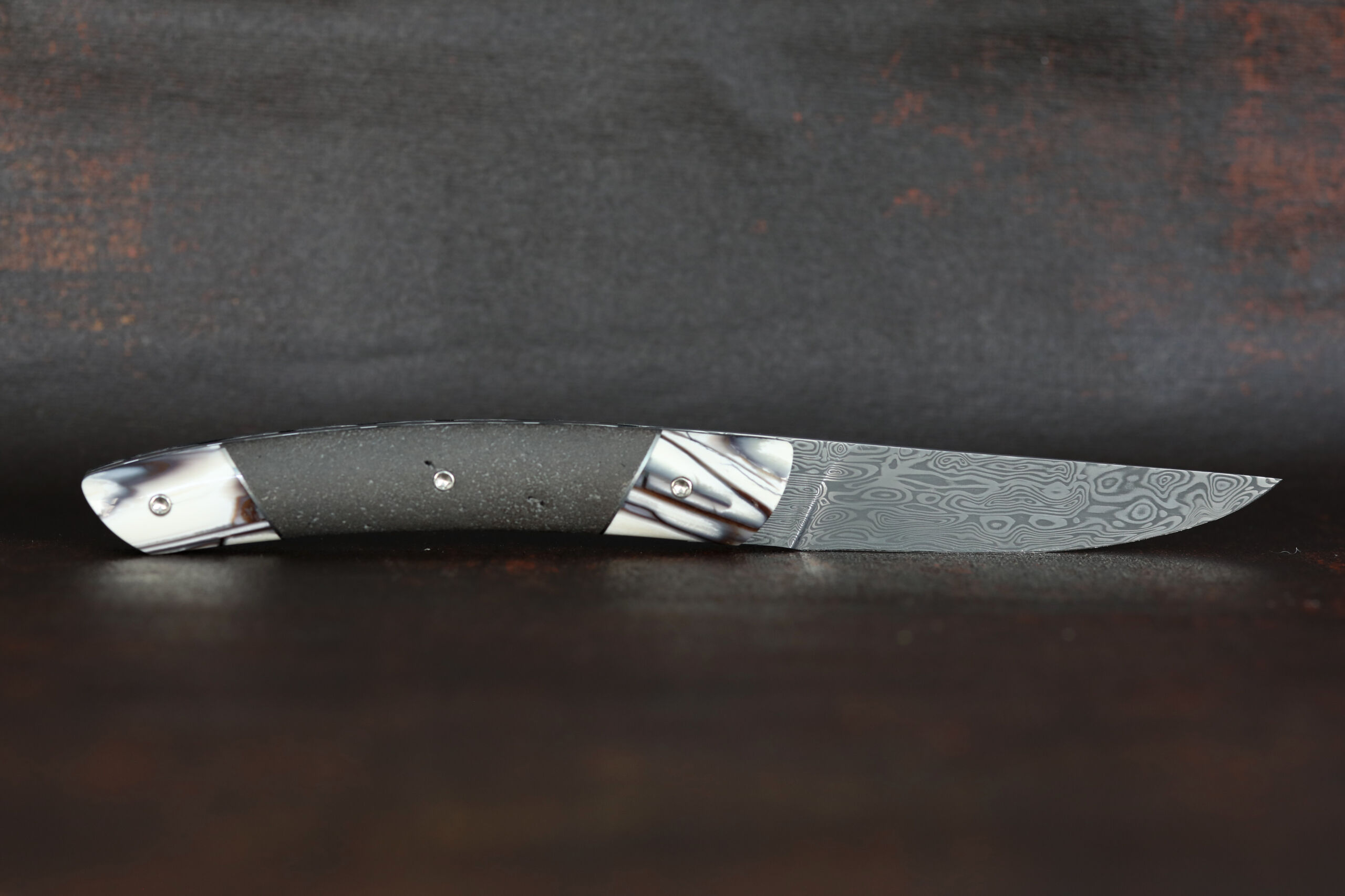 thiers liner lock lave mammouth damasteel bifrost côté gauche